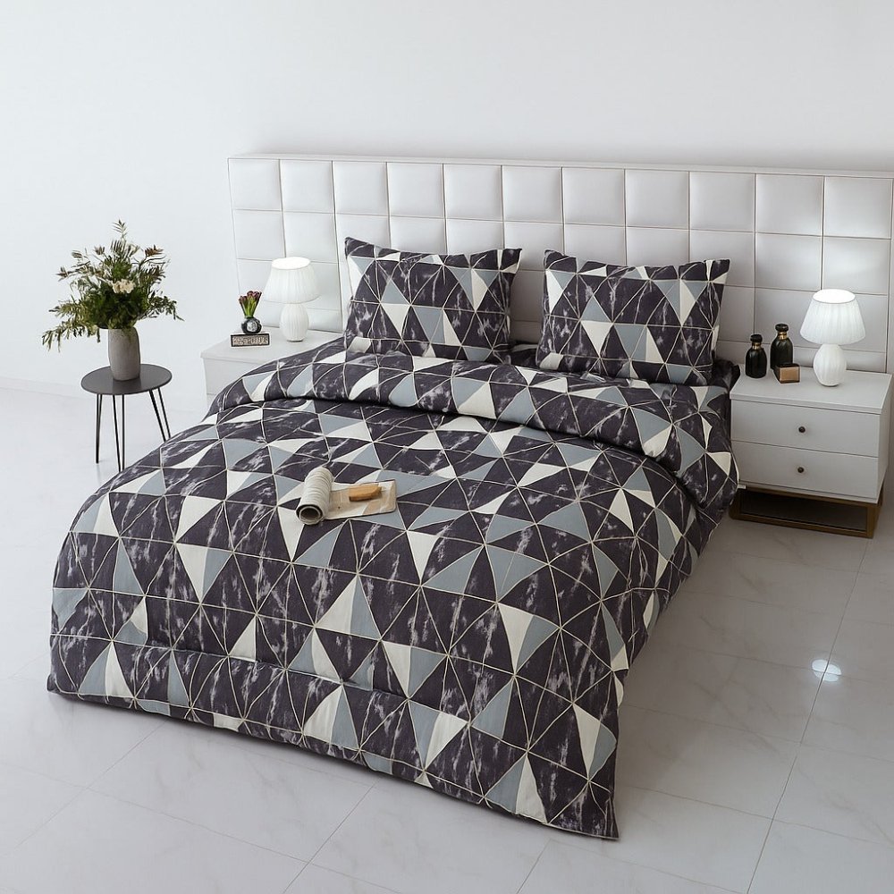 TRIANGULAR - WINTER RAZAI Set (HEAVY FILLING) - Zaraish.com